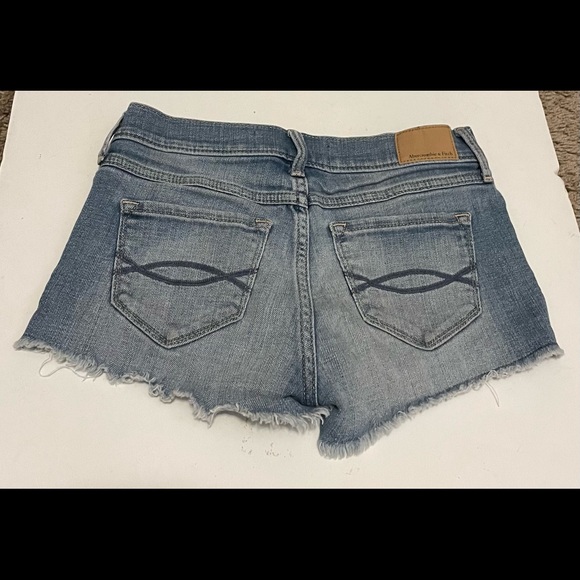 Abercrombie & Fitch Jean Shorts - Picture 3 of 5
